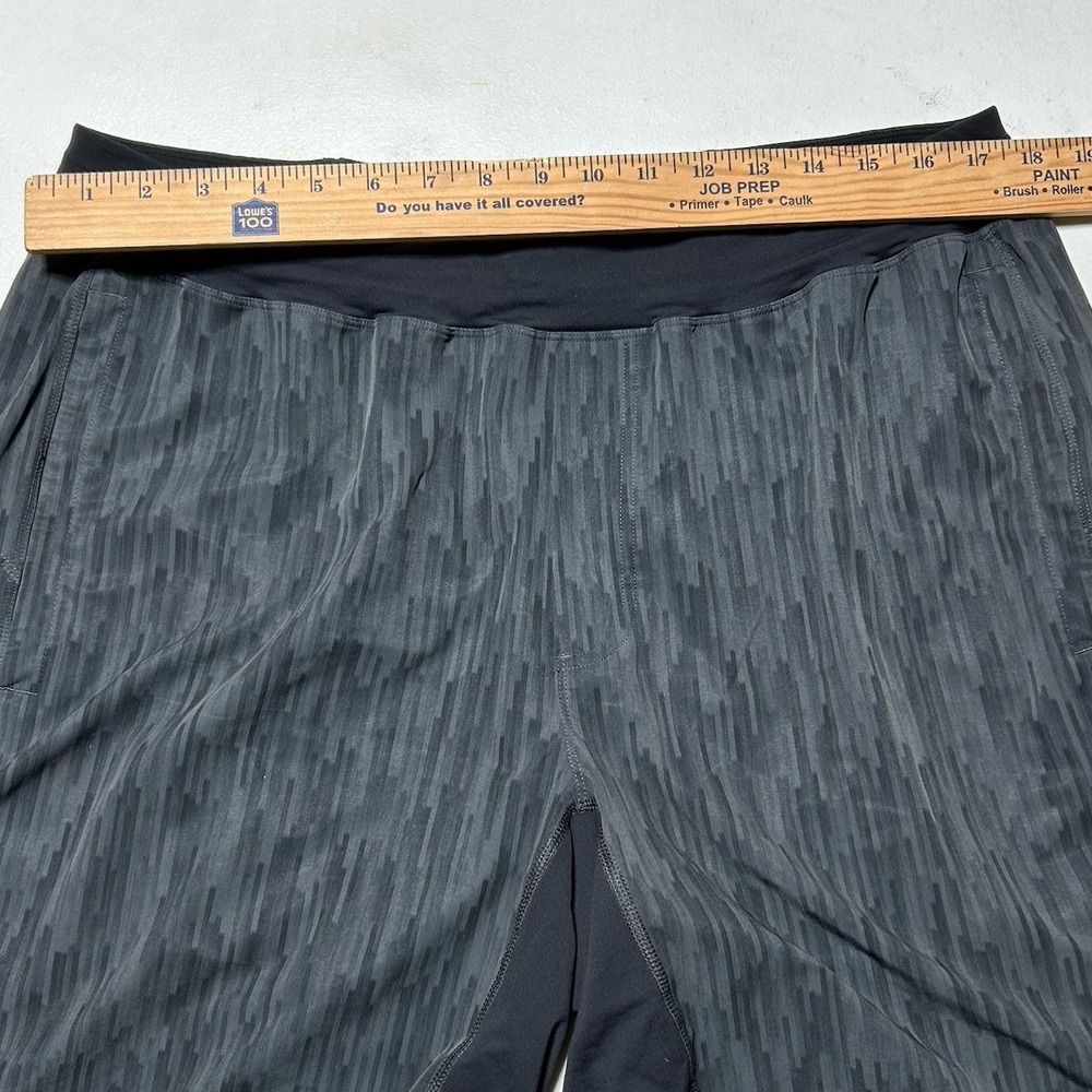 Lululemon Shorts Mens XL Gray Black Workout Athletic Shorts 9" Inseam Unlined - Picture 3 of 6